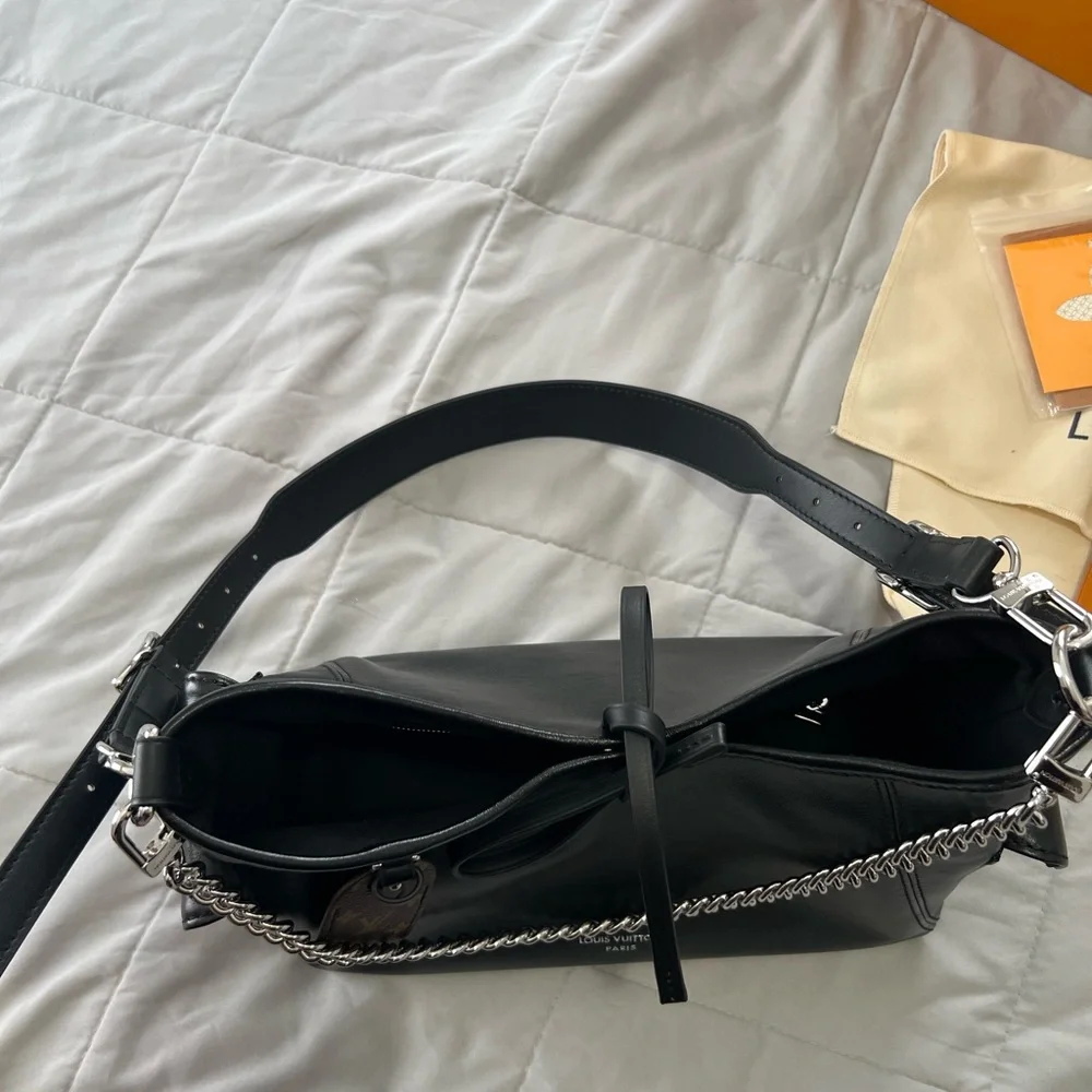 Black Leather Shoulder Bag with Monogram Strap - Picture 7 of 11